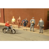 Bachmann Fig City People W/MotoRCycle (7)