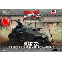 First To Fight 054 1/72 SdKfz 223 German light armored car Plastic Model Kit