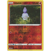 Litwick 024/196 Reverse Holofoil, Sword & Shield, Lost Origin, Pokémon TCG
