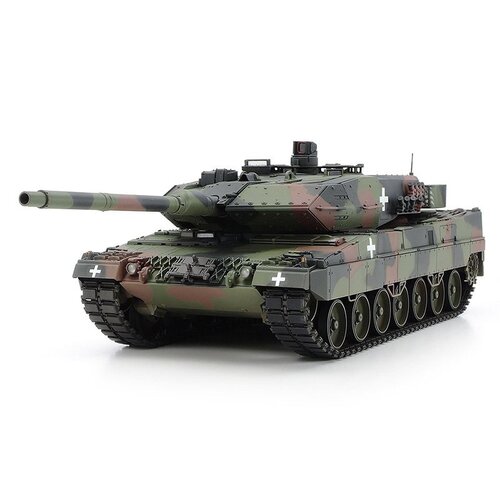 Tamiya 25207 1/35 Leopard 2 A6 Tank Ukraine