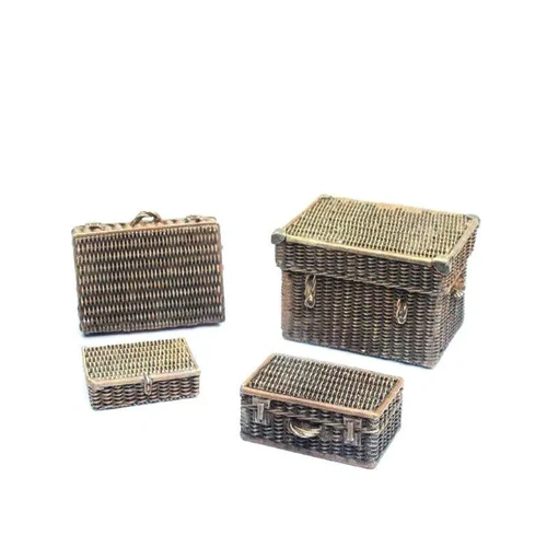 Vallejo SC227 Wicker Suitcases Diorama Accessory