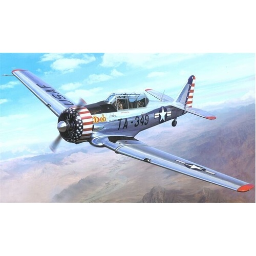 Kitty Hawk 1/32 T-6 Texan Plastic Model Kit